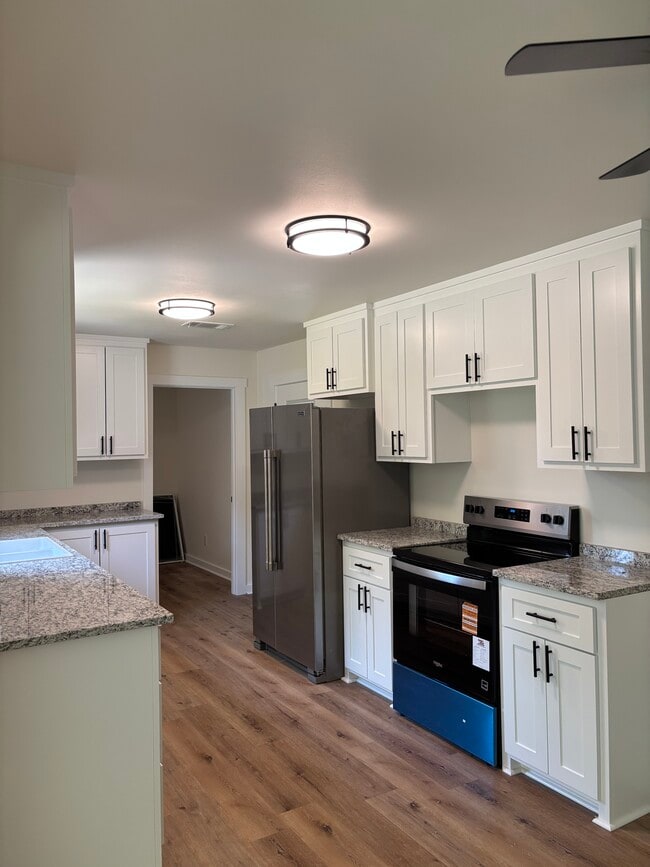 Photo - 512 Lakeside Dr