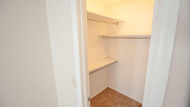 Building Photo - Gorgeous home ready to move in!