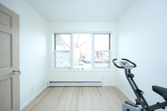 Photo - 1632 W 4th St Unit 1st floor