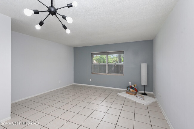 Photo - 1734 Avocado Ave Unidad 6