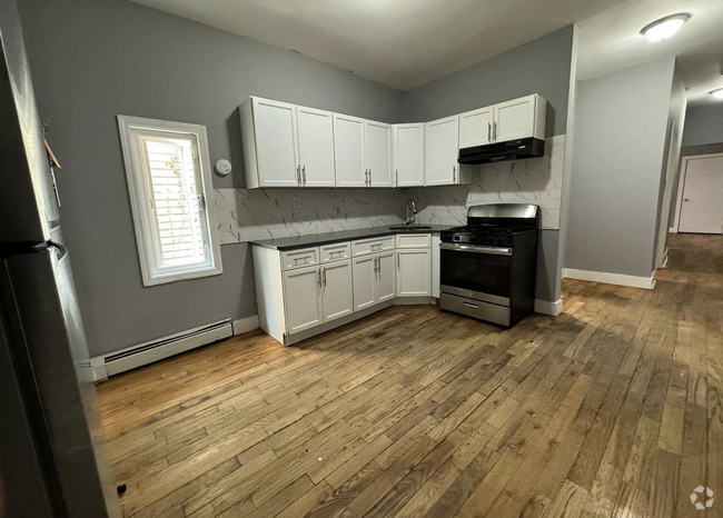 Building Photo - 134 Wilkinson Ave Unit 2 Rental