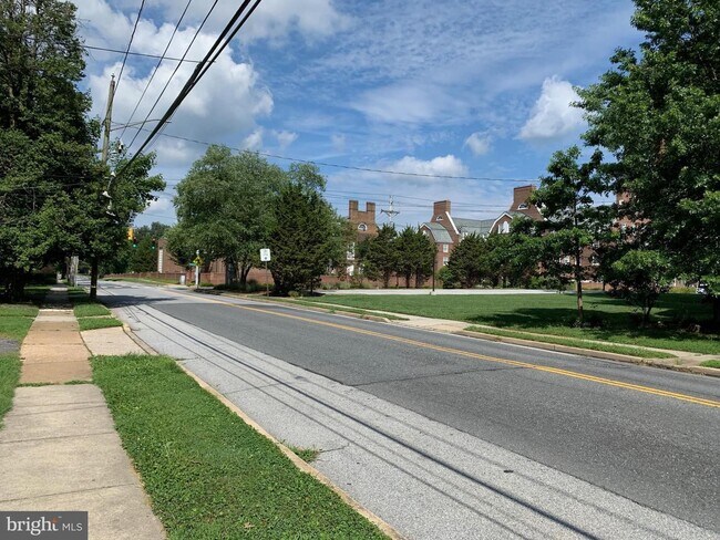 81 E Park Pl Unit 1