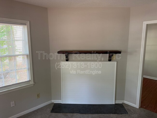 Photo - 2257 Sherwood Ave