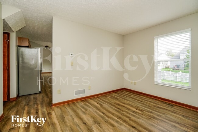 Photo - 5546 Breshly Way