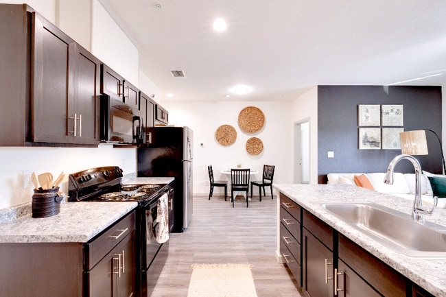 Photo - 110 Bluebonnet Cir