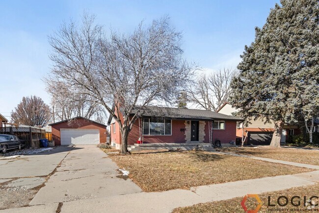 Building Photo - Gorgeous Home In Midvale!