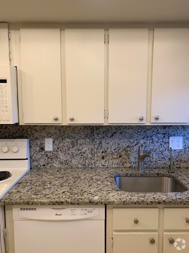 Building Photo - 3212 Strawflower Way Unit 204 Rental