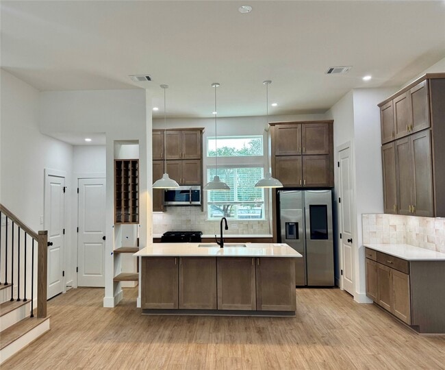 Photo - 2121 Hoskins Dr