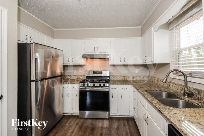 Photo - 2750 Bankstone Dr SW