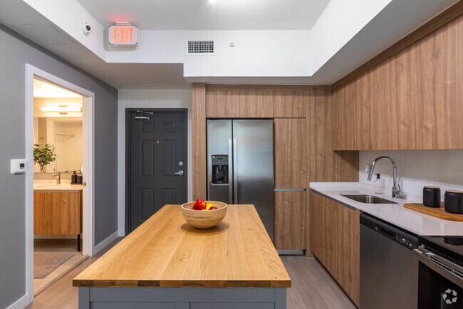 1BR, 1BA - 609SF - Kitchen