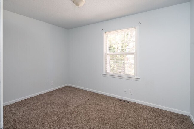 Photo - Windsong Apartments