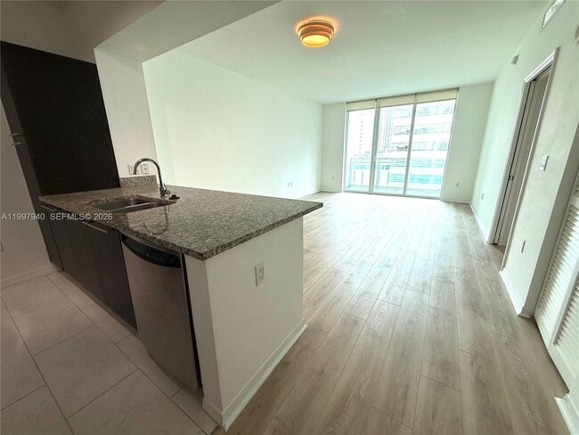 Photo - 951 Brickell Ave Unidad 1103