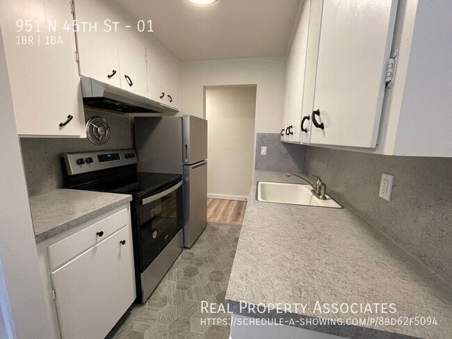 Photo - 951 N 45th St Unidad 01