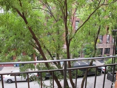 Building Photo - 521 E 5th St Unit 1D Rental