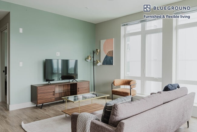 Photo - 104 12th Ave Unit FL5-ID753