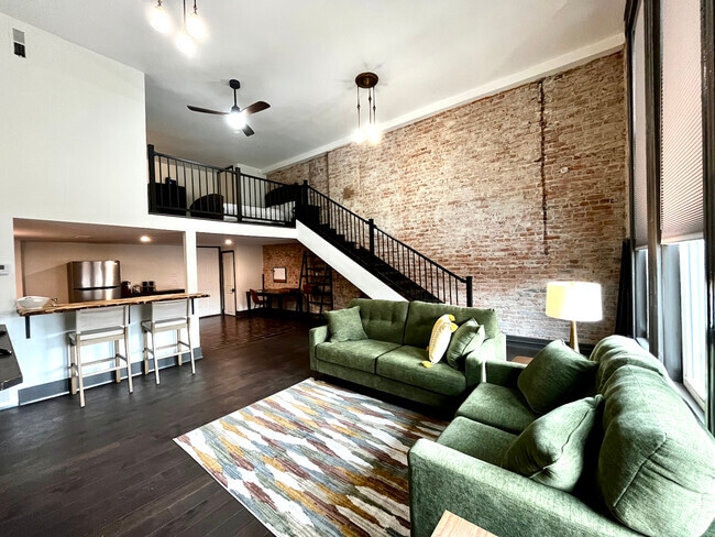 Building Photo - The Warner Unit 214 Rental