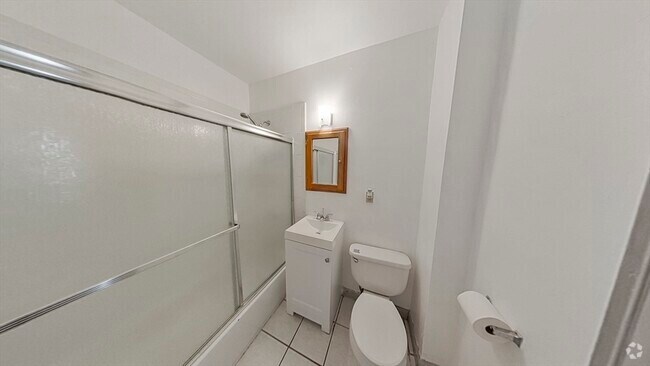 Building Photo - 1530 Tremont St Unit 2 Rental