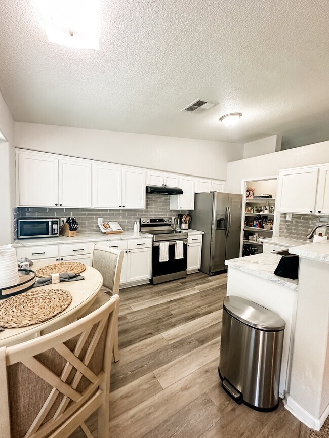 7651 E 40th Pl