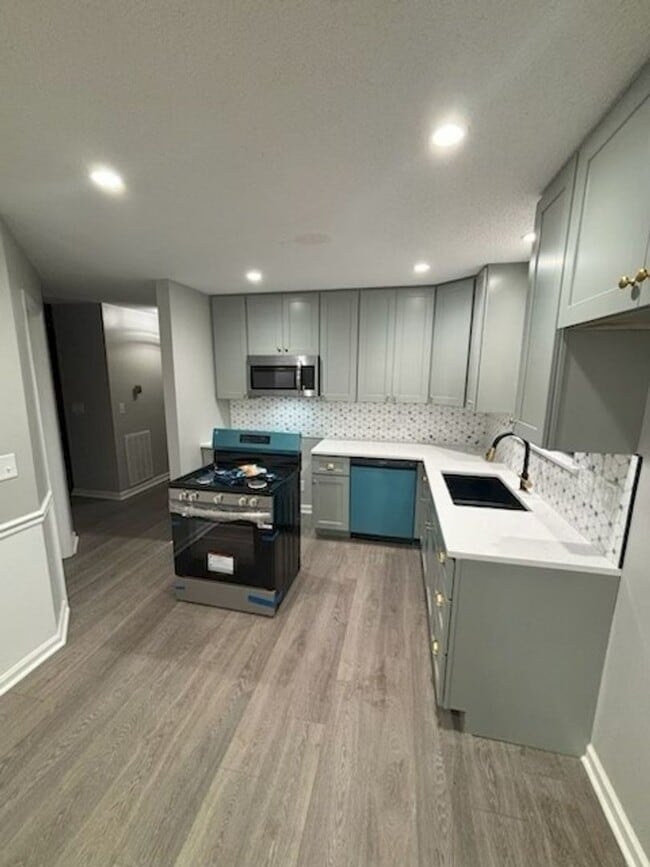 Photo - 968 Will Scarlet Way