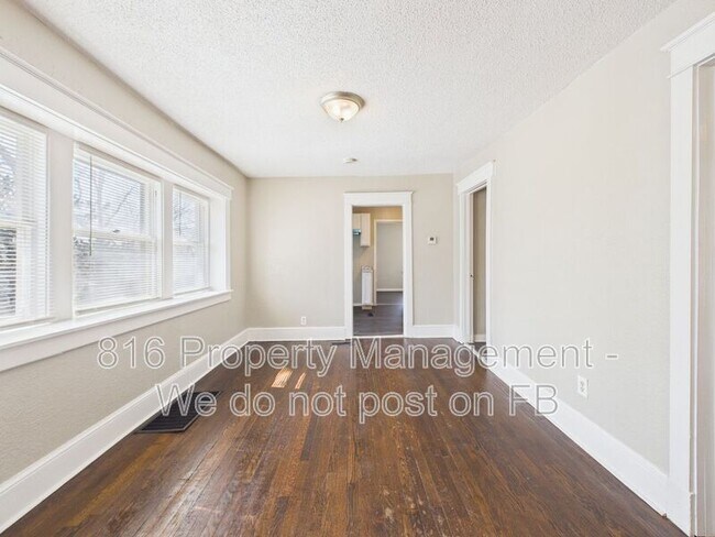 Photo - 5710 Askew Ave