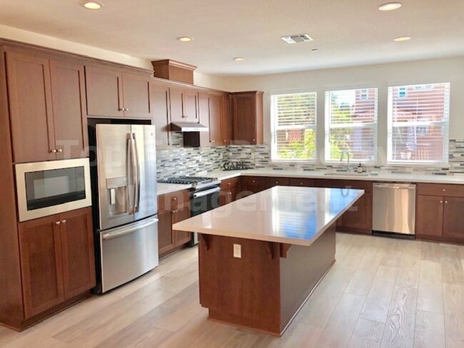 Photo - Beautiful tri-level 3 Bd/2.5 Ba, 2000 sf single-family house in Pleasant Hill available for lease...