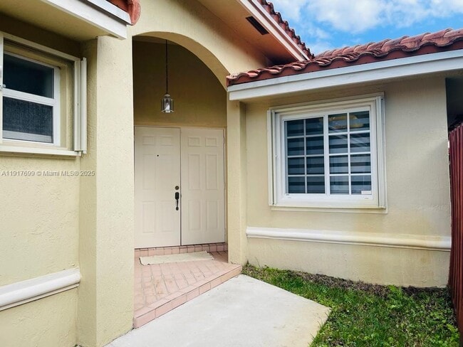 Photo - 330 Via Firenza Way