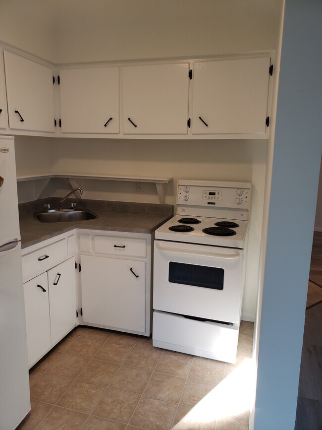 Photo - 646 Admirals Rd