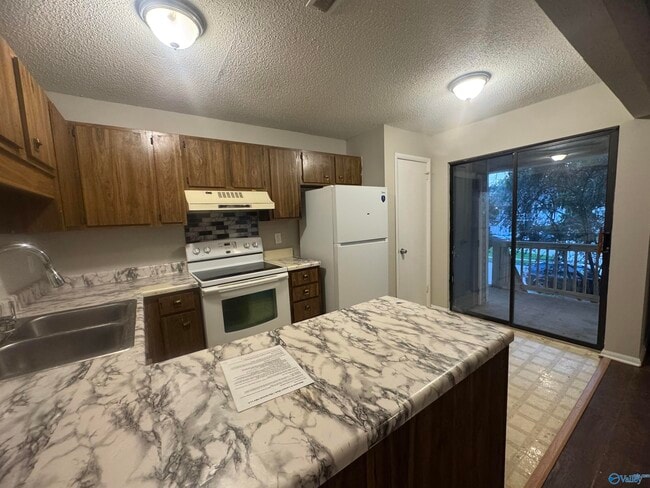 Photo - 2703 Lantern Walk SE Unit C