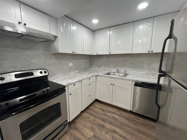 Photo - 1720 NW N River Dr Unidad 210