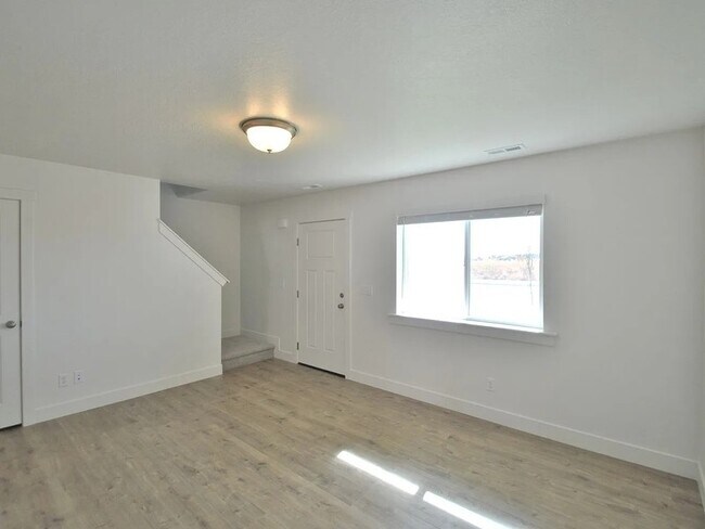 Photo - 2333 N 3900 W