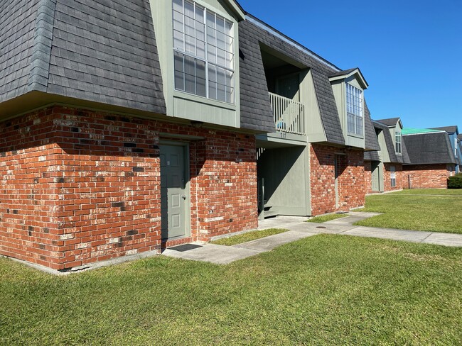 Buildings - 709 Bayou Gardens Blvd Apartments