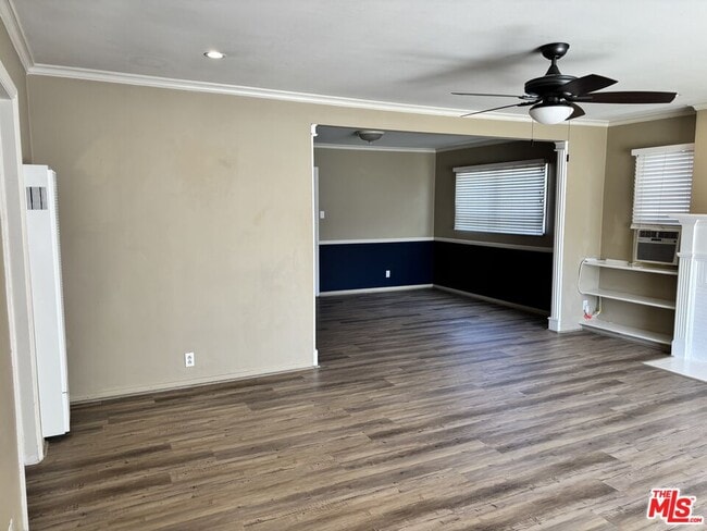 Photo - 8112 Loyola Blvd