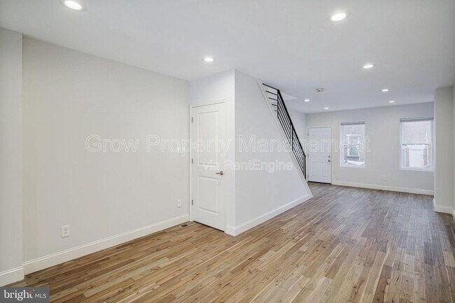 Photo - 2028 E Firth St
