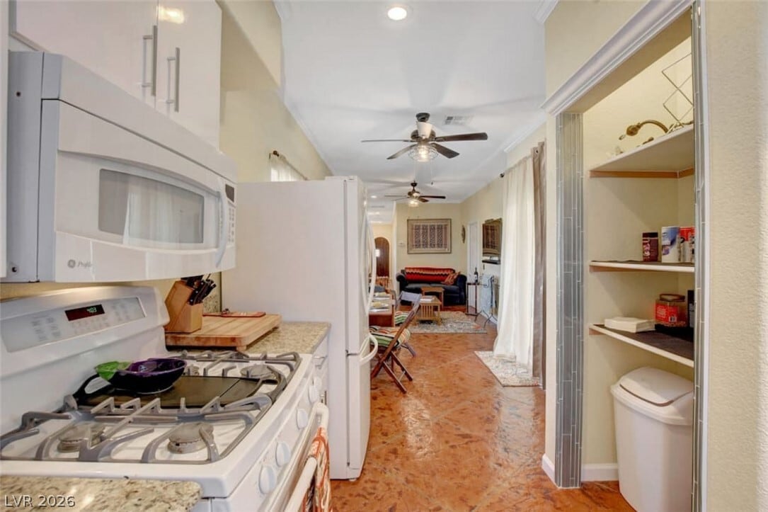 Photo - 481 Benedict Dr