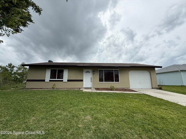 Building Photo - 1490 Van Buren Ave SE