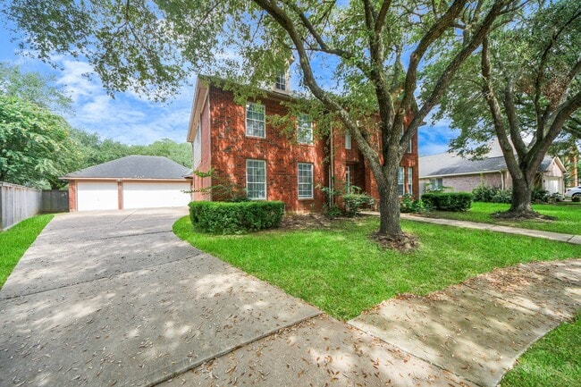 Photo - 1302 Raintree Cir