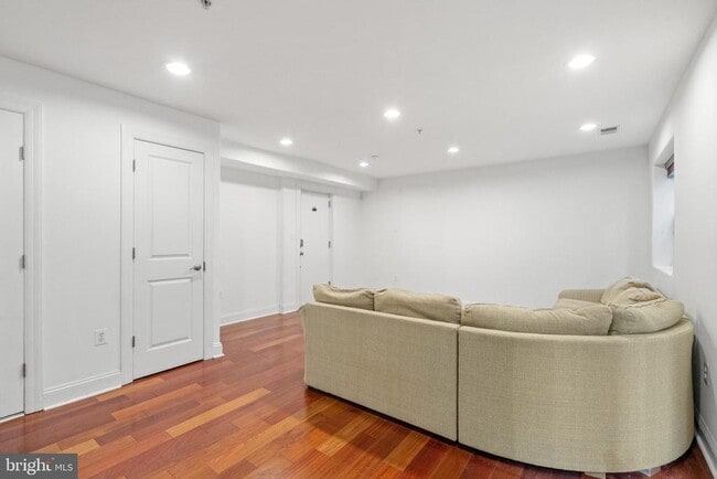 Photo - 1354 Euclid St NW Unit 202A