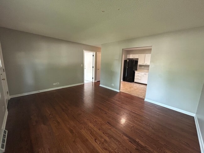 Photo - 1716 Maple Ln