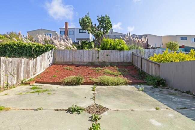 Photo - 64 Lycett Cir