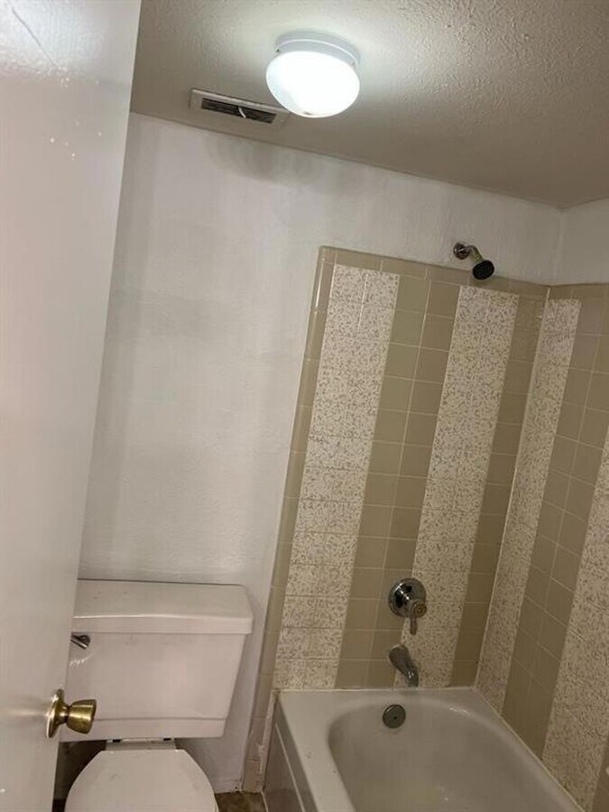 Photo - 4611 Jenkins Cir