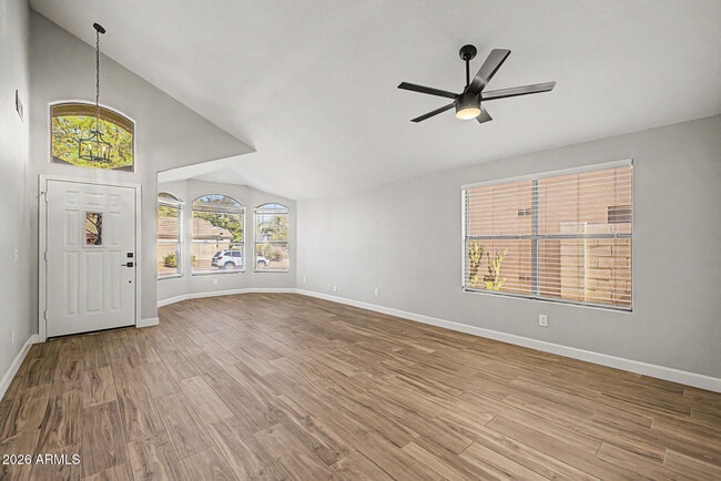 Photo - 3015 S Woodruff