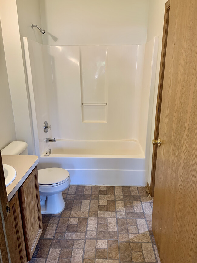 Walden Apartments For Rent in Wellington, OH