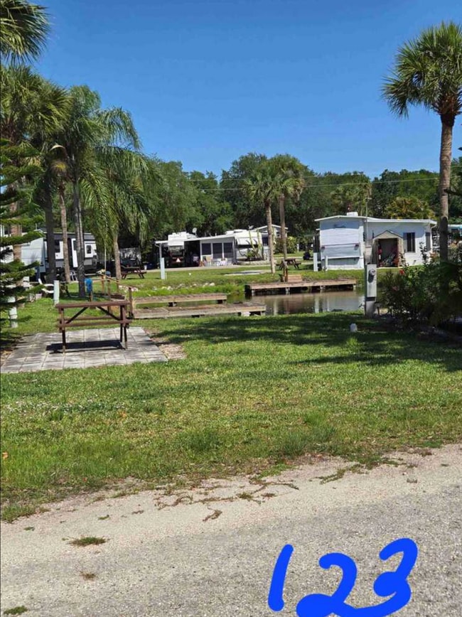 Photo - 1073 Old Lakeport Rd NW