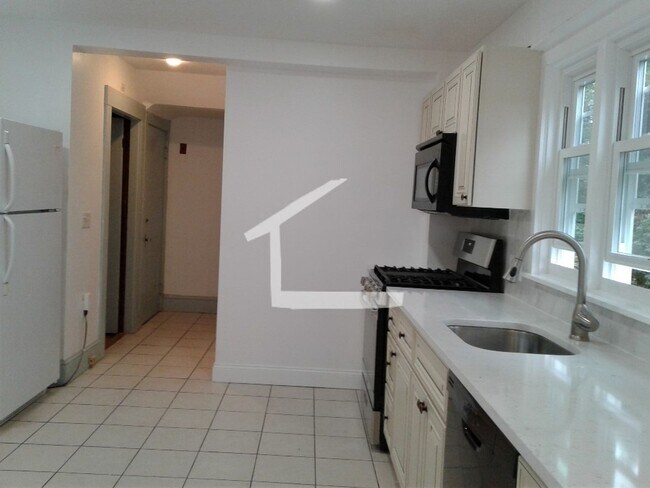 Photo - Brighton single family near BC 8bed / 4bath