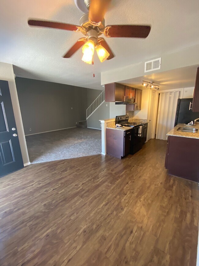 Parc Lake / Bay Shore Village Apartments Lewisville, TX