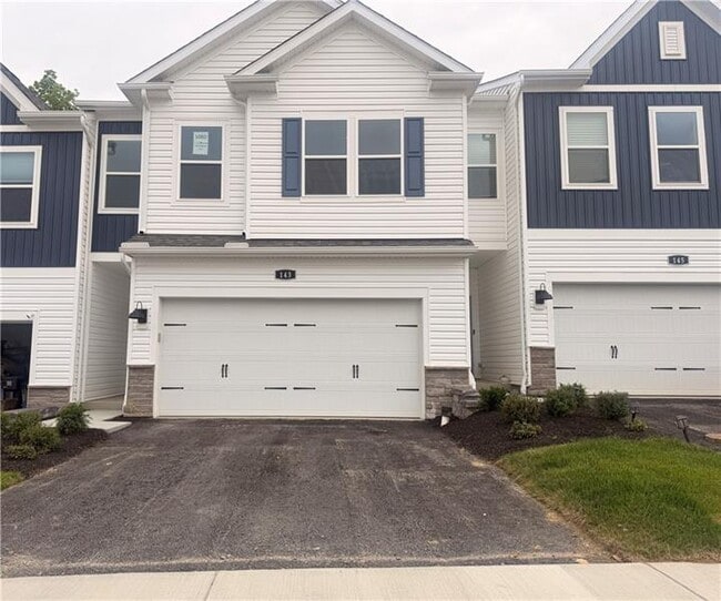 Photo - 143 Scotland Ln
