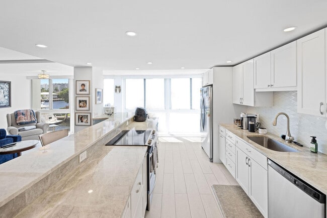 Photo - 3100 NE 49th St Unit 206