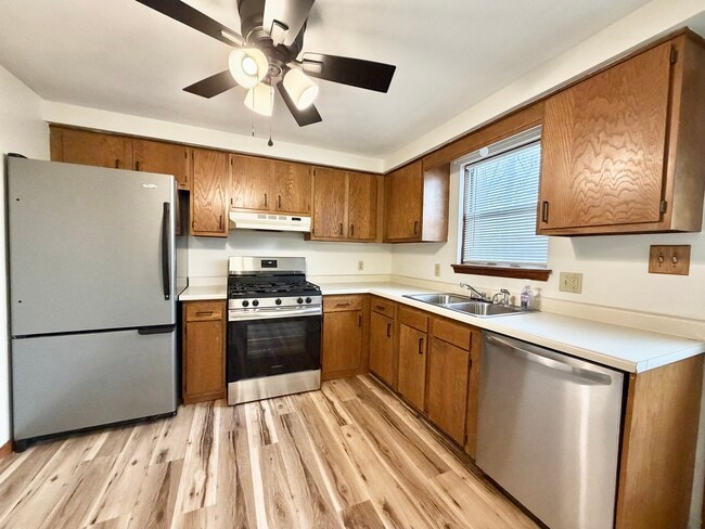 Kitchen - 1328 Dangelo Dr Unit Right