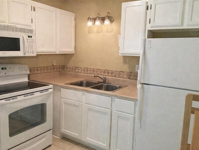 Photo - 1000 W 26th St Unit 120