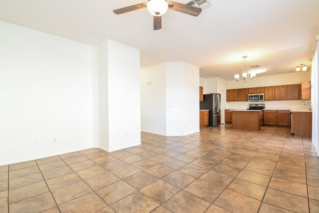 Photo - 1150 E Ferrara St